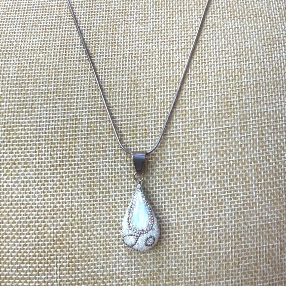 Sterling Silver Necklace With Teardrop Iridescent Pendant & Intricate Beaded - Picture 2 of 9